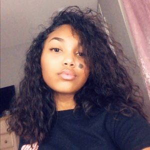 Meet your Posher, Christina